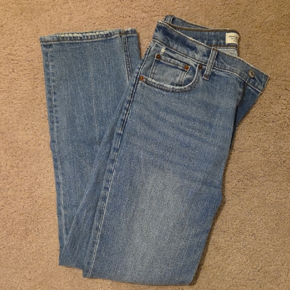 Abercrombie & Fitch Denim - AF 90s Slim Straight Light Blue Denim Jeans
